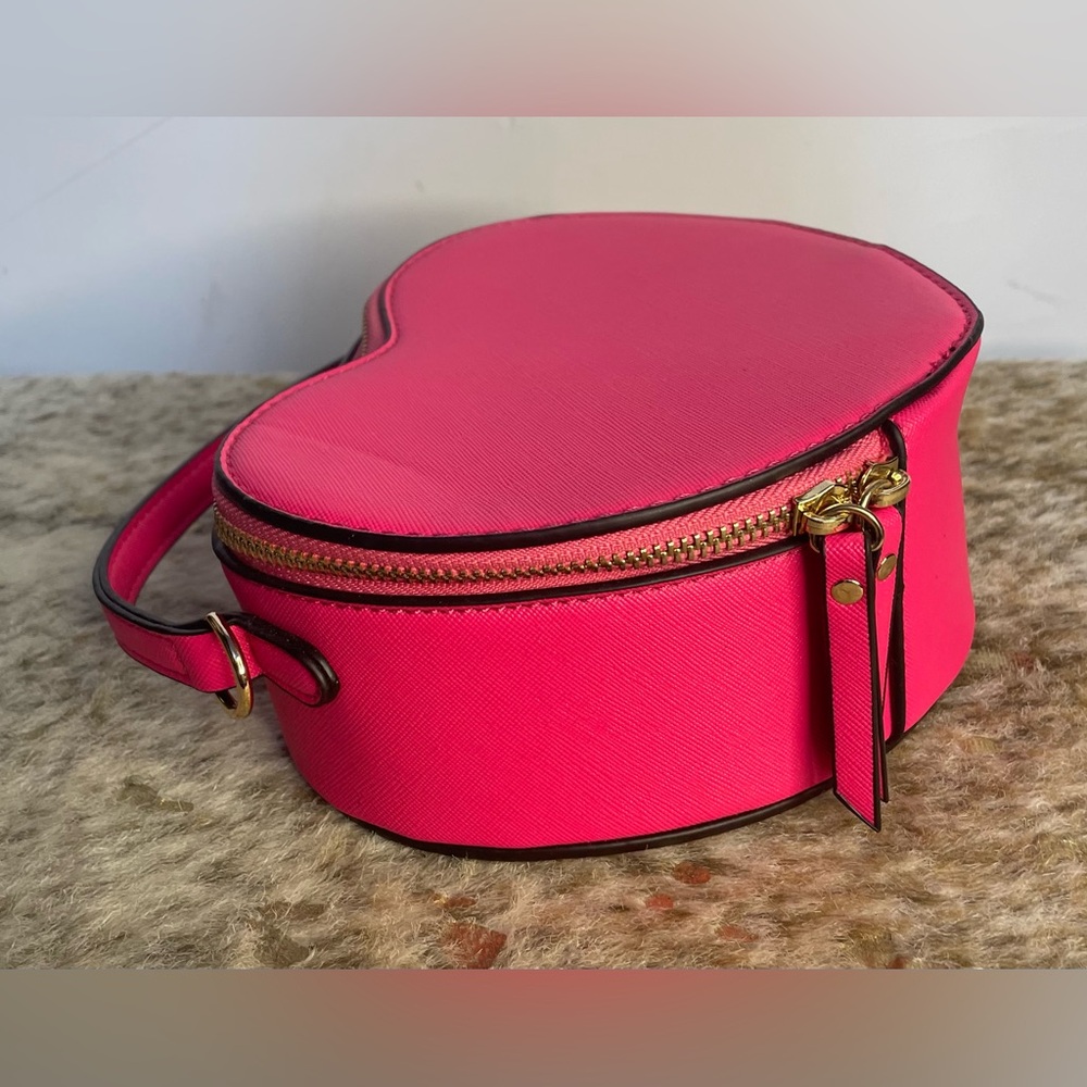 5 for $25🔥Hot Pink Heart Crossbody Purse- New Without Tags - Picture 5 of 11